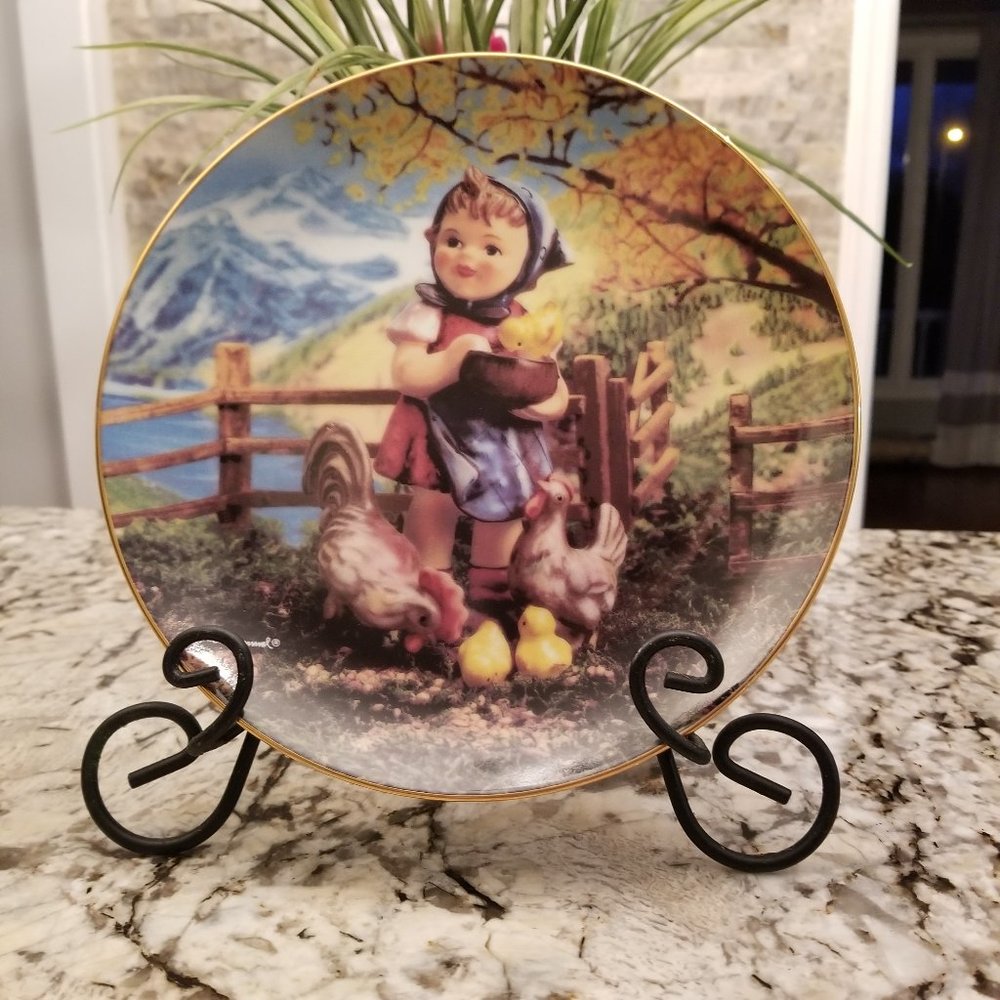 M J Hummel Feeding Time Plate The Danbury Mint Gentle Friens Collection